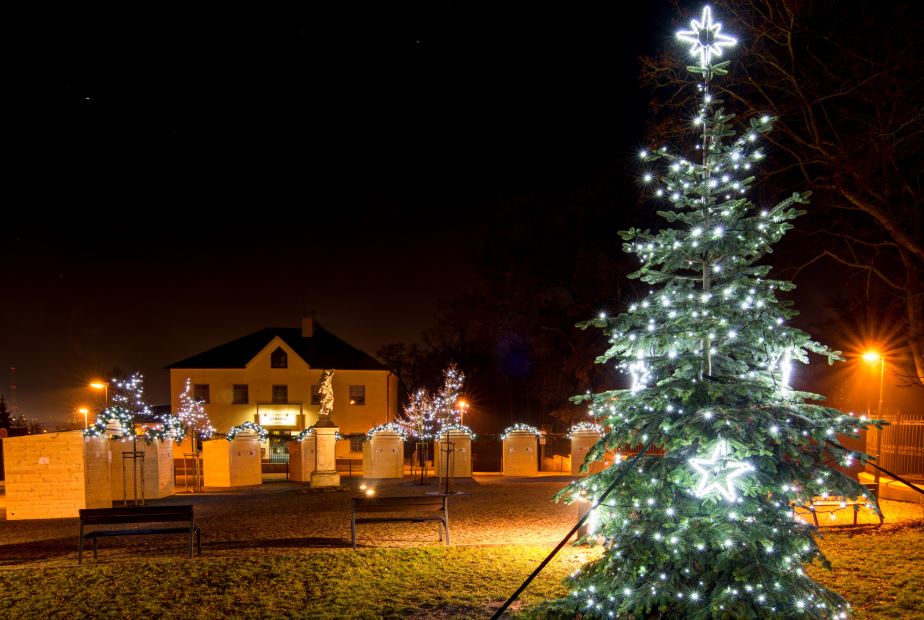 LED špic 45cm x 70cm svetelná hviezda na vianočný strom, vrcholová, teplá biela